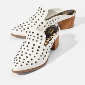 Jessie James Decker x Just Fab Mules